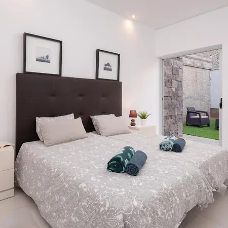6 Bed Villa Private Heated Pool @ 30º For Free فيلة *