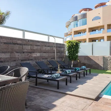 فيلة 6 Bed Villa Private Heated Pool @ 30º For Free أذيخي
